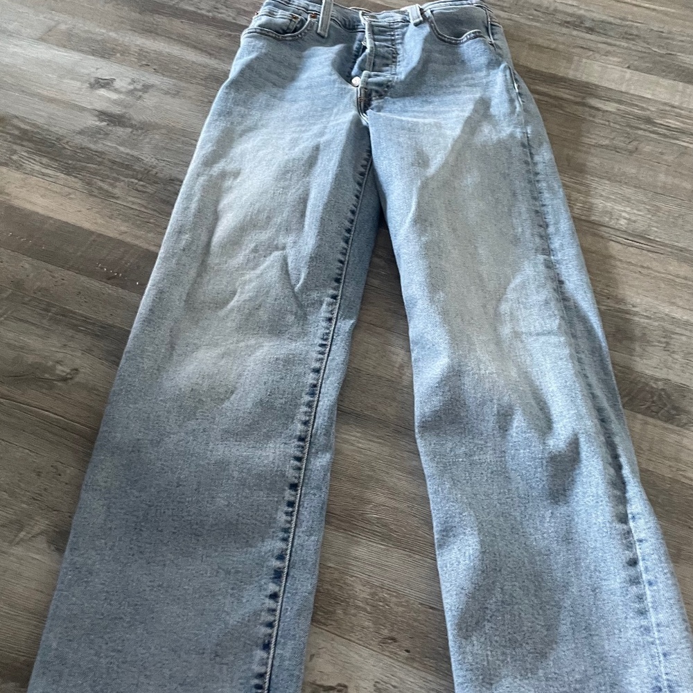 Levi jeans size 26